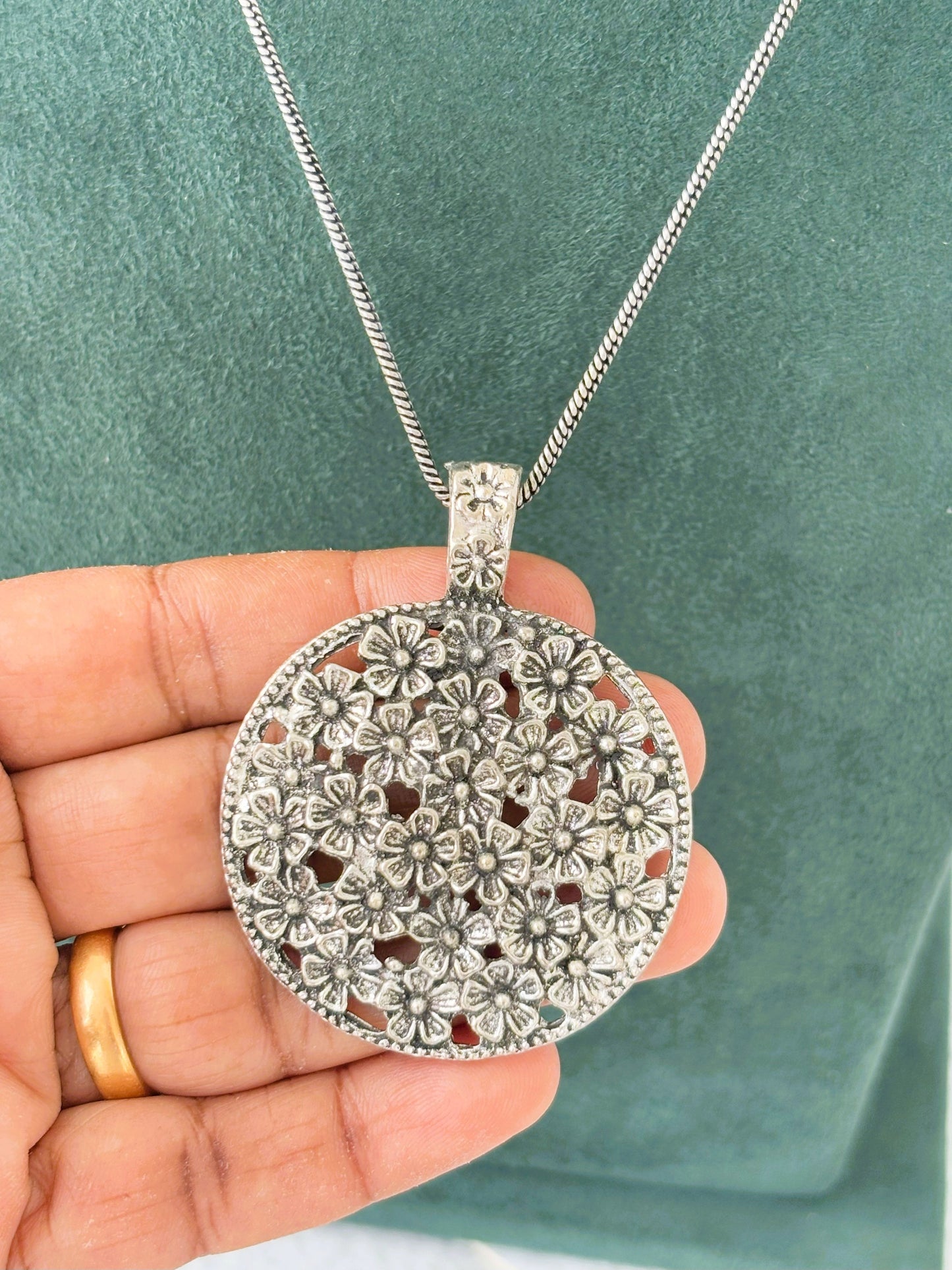 Oxidized Silver Filigree Round Pendant Necklace