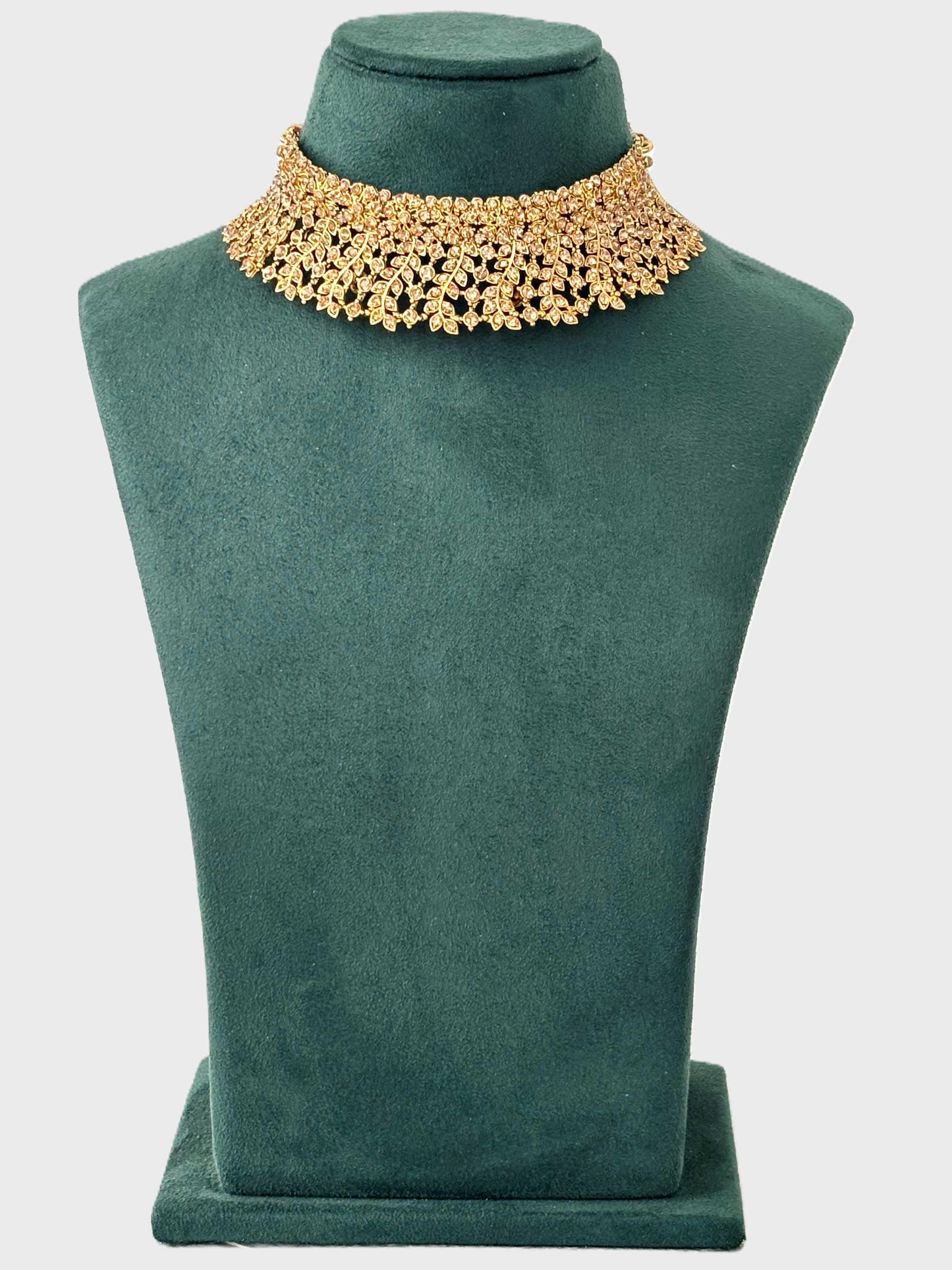 Ornate Gold Choker Set with Champagne Stone Design 2