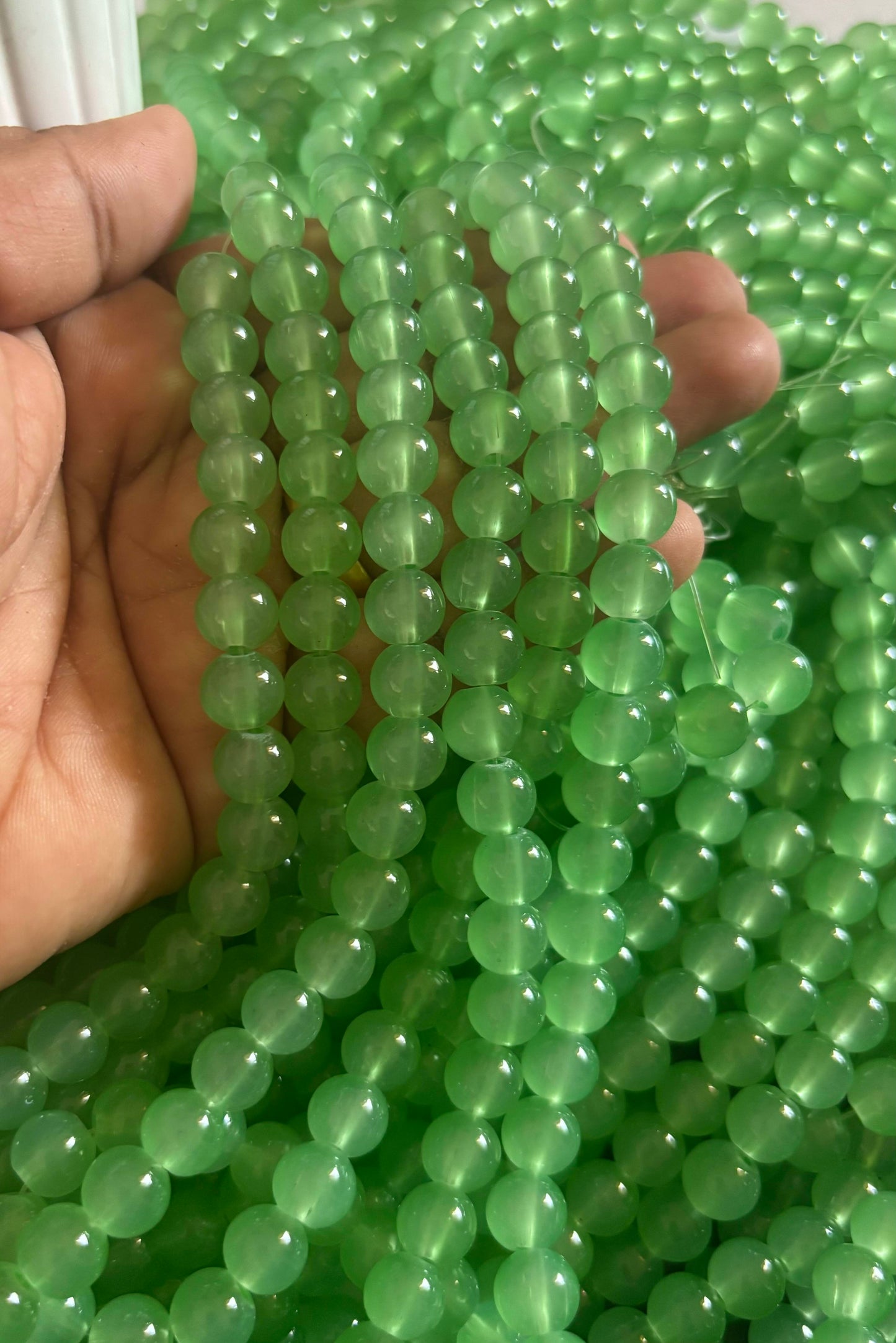 Round Pastel Green Glass Beads