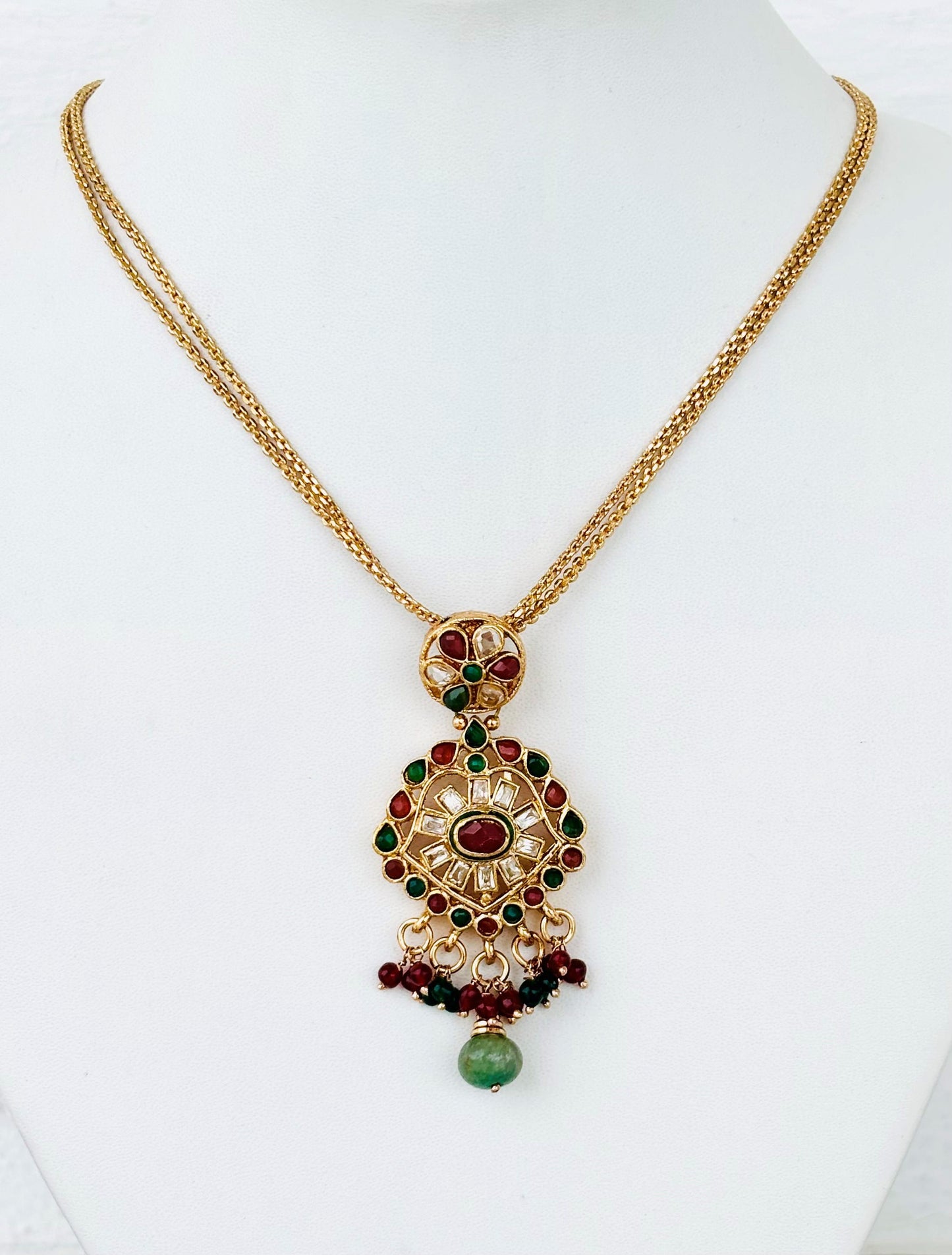 Kundan and Polki Style Pendant Necklace Set