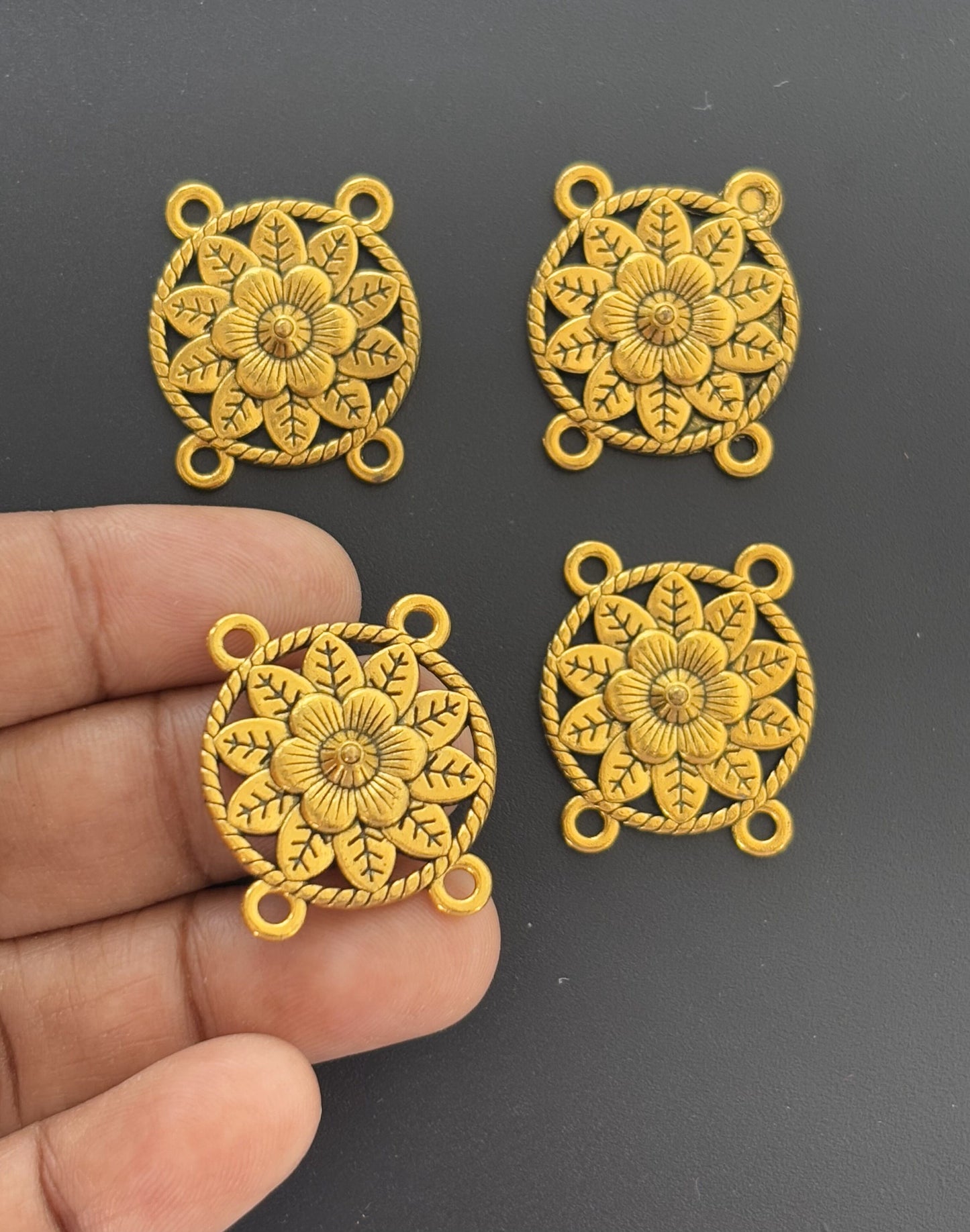 Antique Gold Floral Round Jewelry Connectors