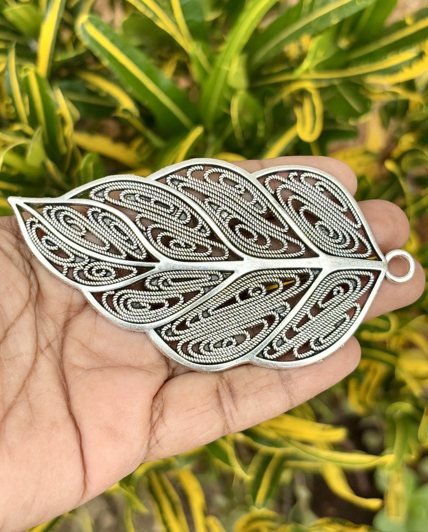Artisan Silver Beauty Intricate Pendant