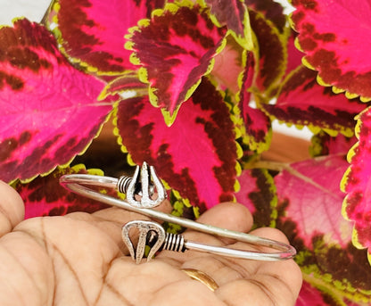 Oxidized Silver Trishul Kada