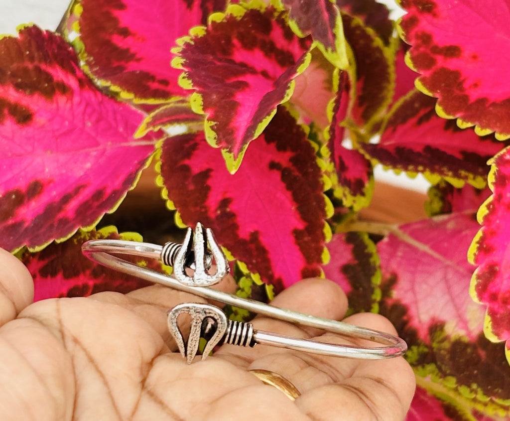 Oxidized Silver Trishul Kada