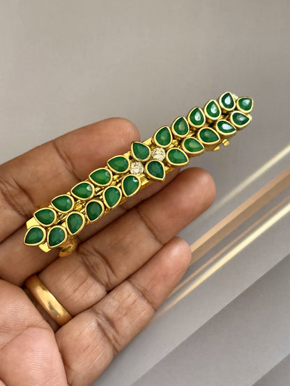 Handmade Green Kundan Hair Clip with Floral Design