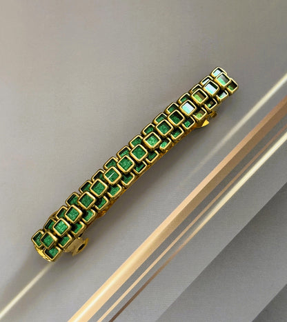 Handmade Green Kundan Hair Clip with Geometric Design