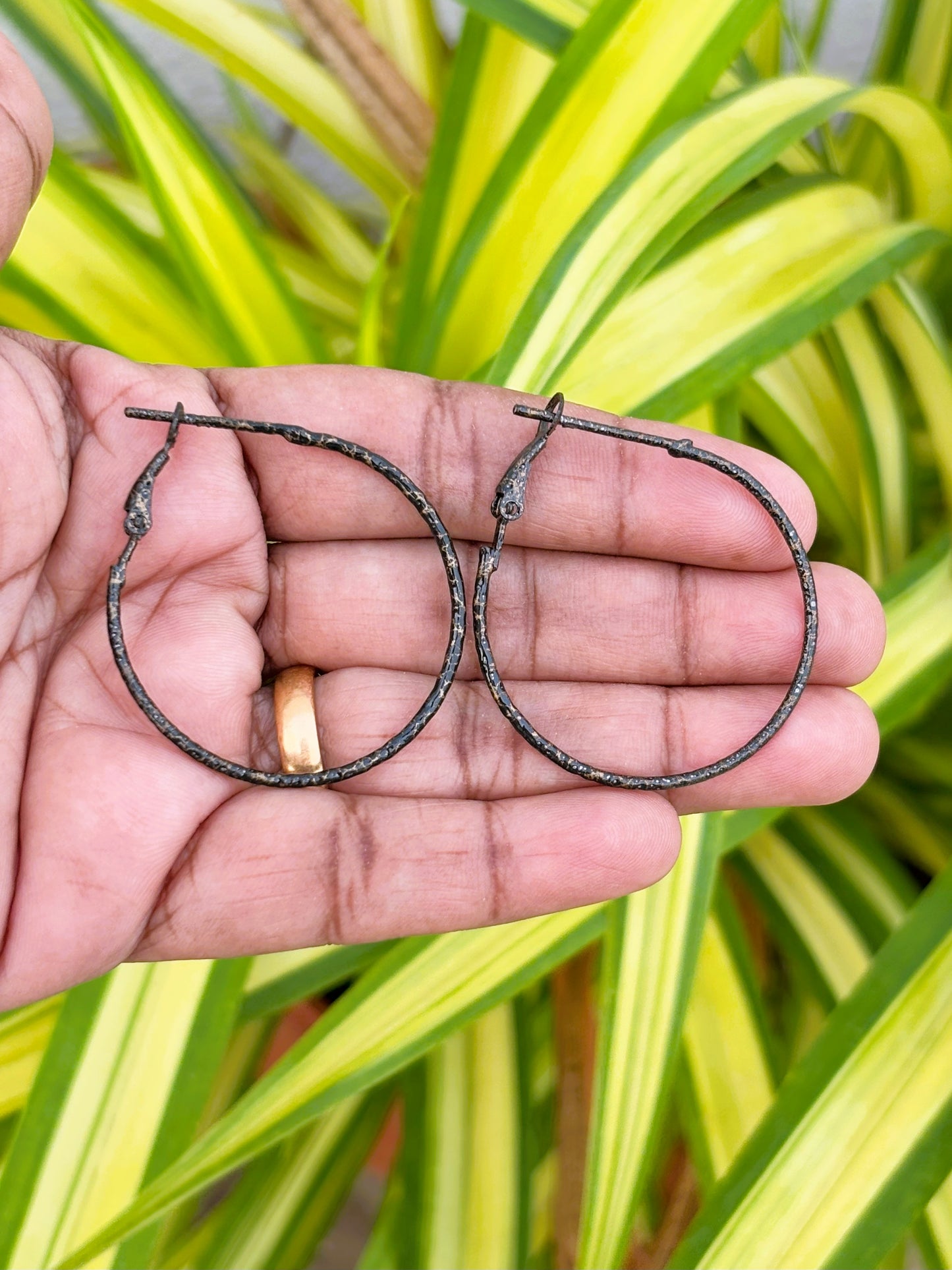 Textured Black Hoops