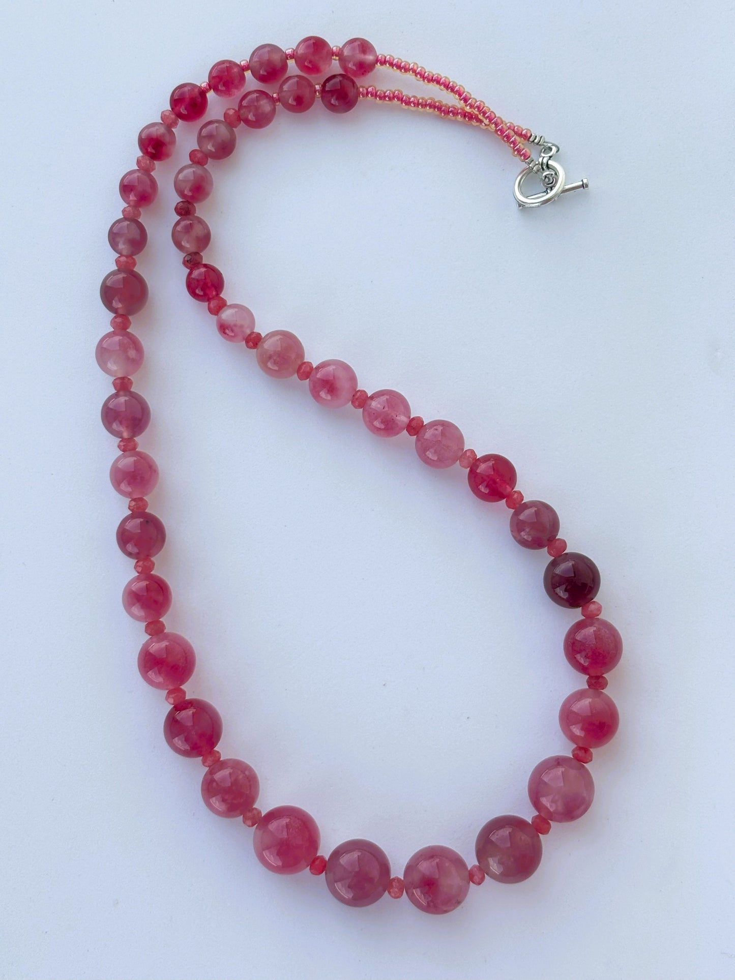 Handmade Graduated Pink Agate Gemstone Necklace