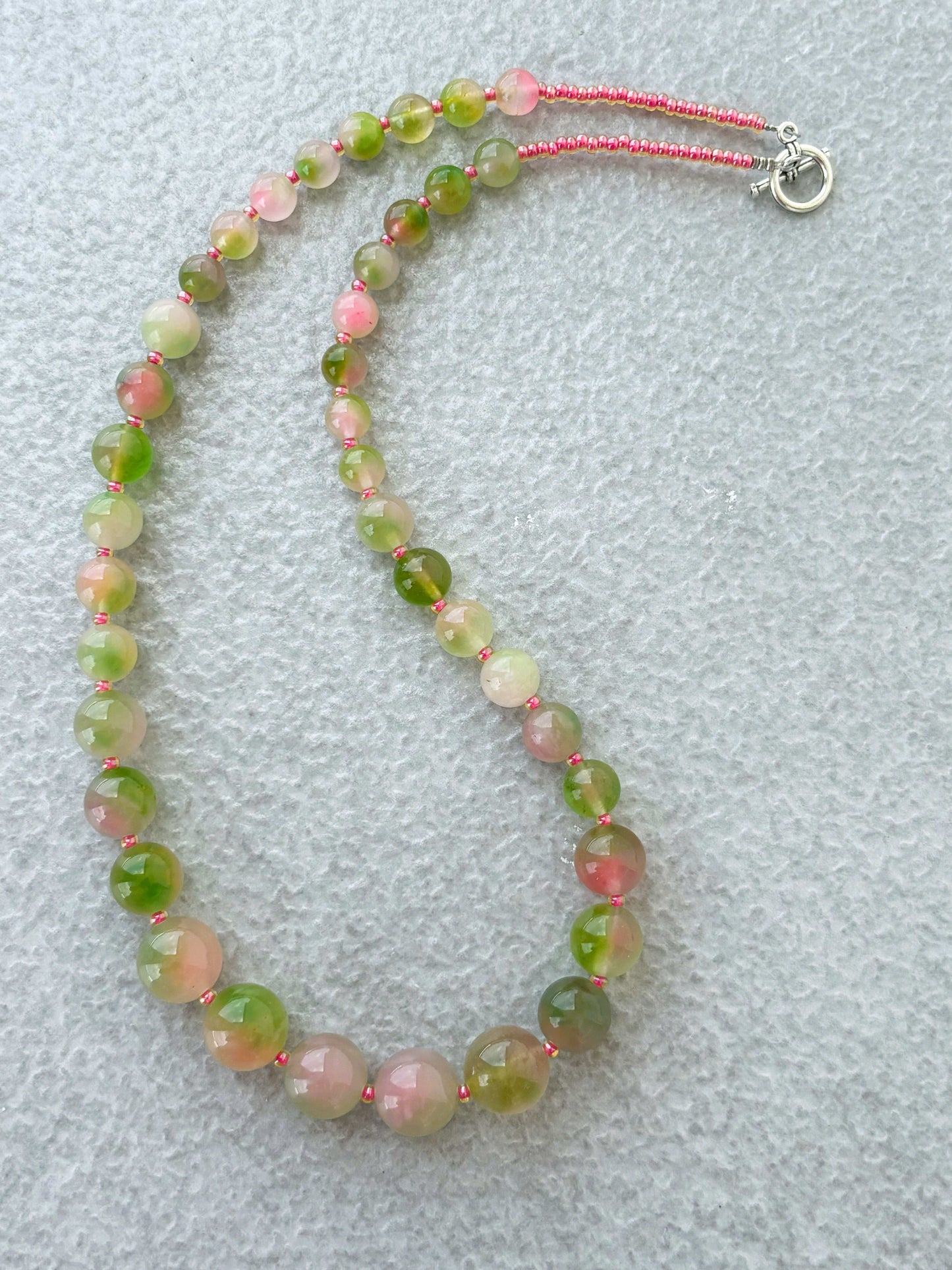 Handmade Graduated Light Green and Pink Agate Necklace