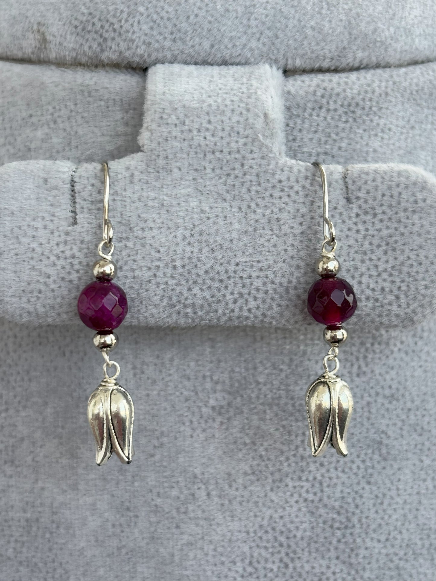 Handmade Oxidized Tulip and Magenta Stone Necklace Set