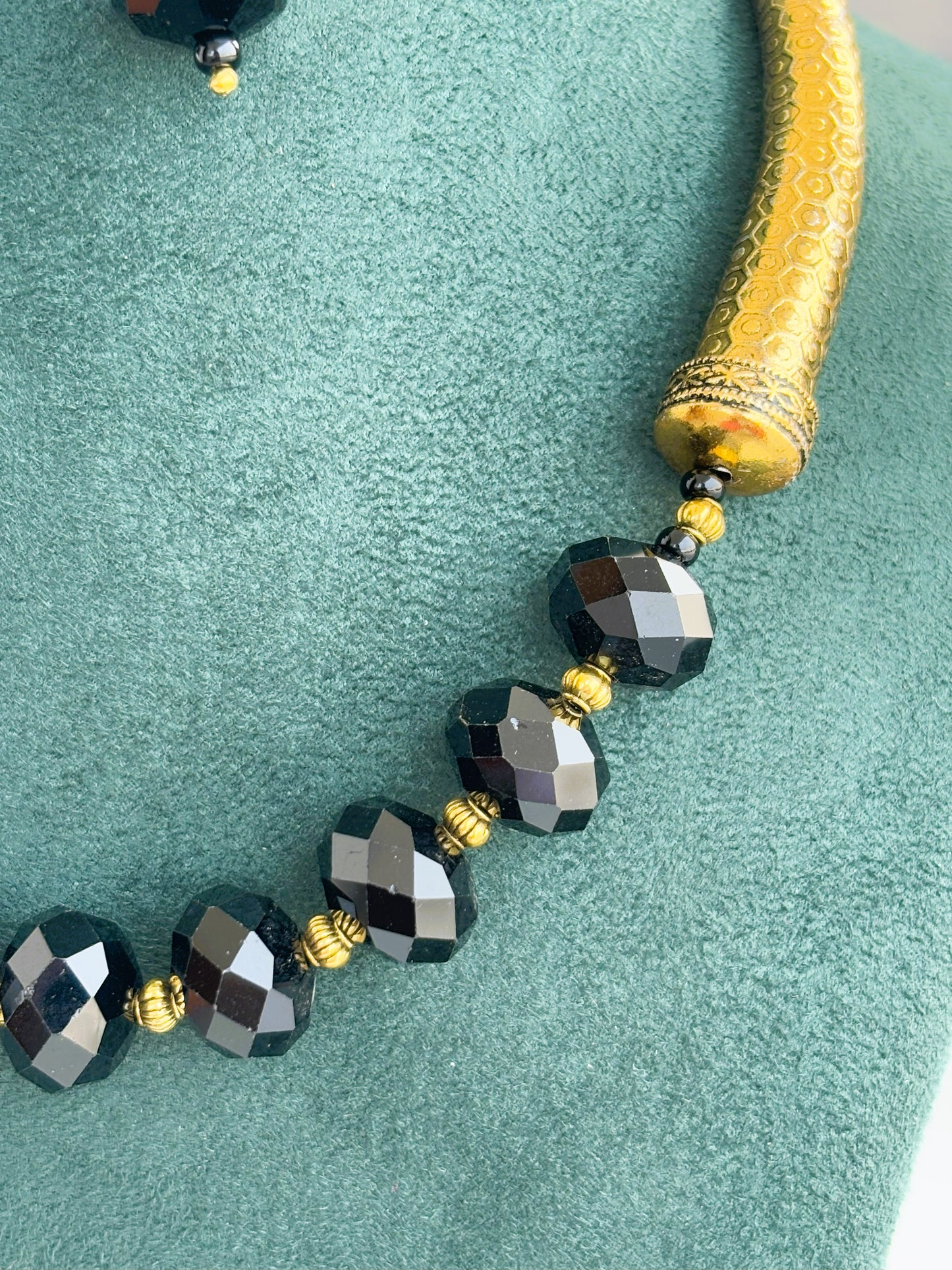 Handmade Oxidized Gold Trunk and Black Rondel Bead Necklace Set