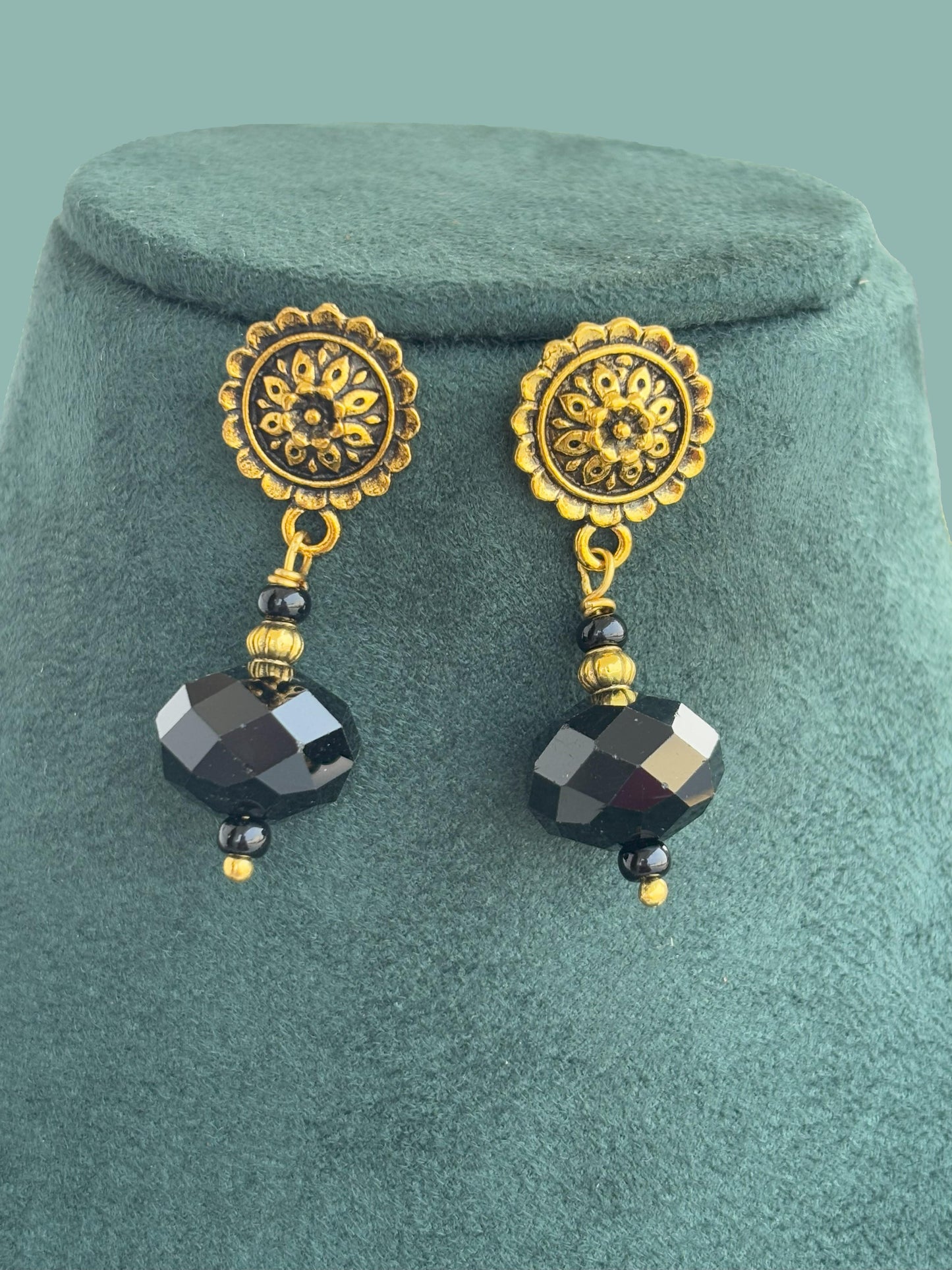 Handmade Oxidized Gold Trunk and Black Rondel Bead Necklace Set