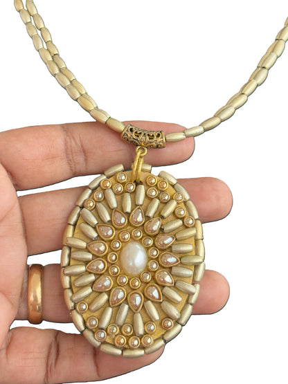 Handmade Gold and Pearl Oval Pendant Necklace