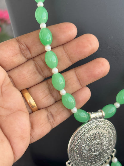 Handmade Green and Oxidized Pendant Necklace Set