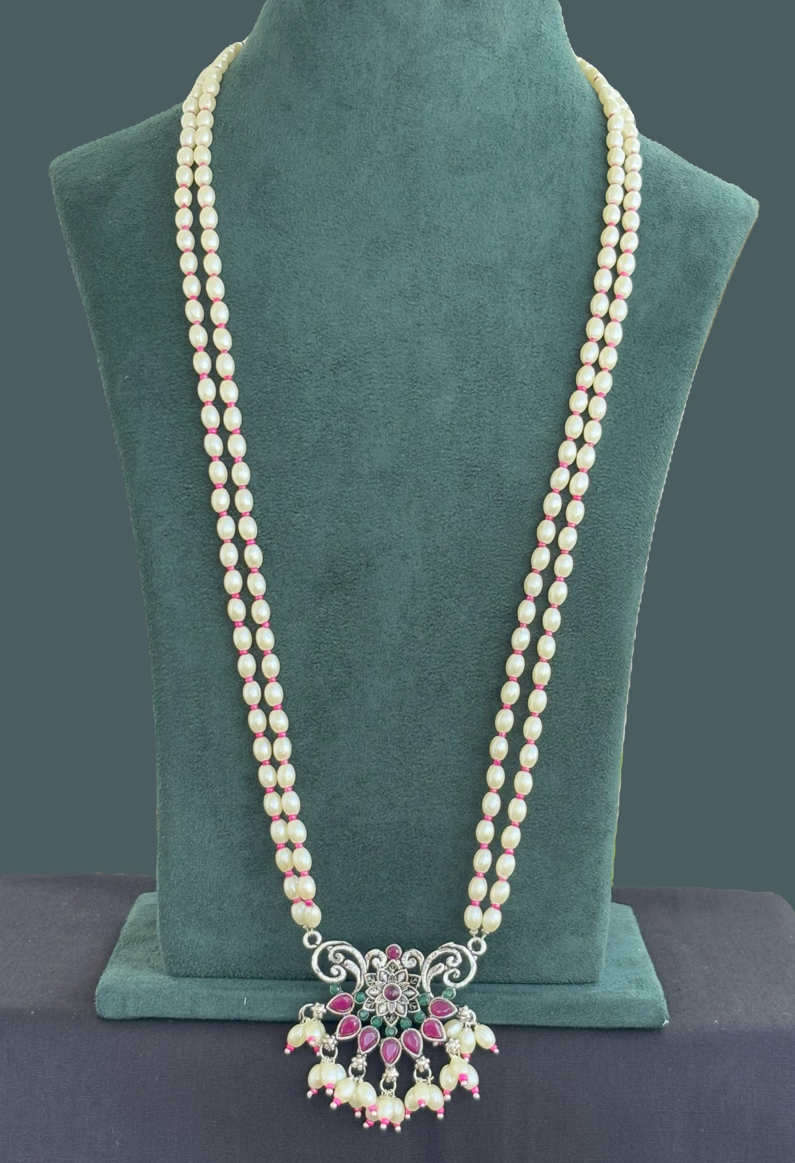 Handmade Pearl and Oxidized Stone Pendant Set