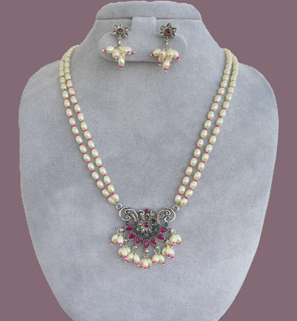 Handmade Pearl and Oxidized Stone Pendant Set