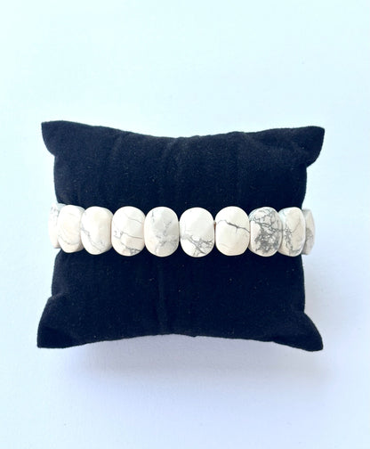 Natural White Howlite Faceted Oval Bead Bracelet