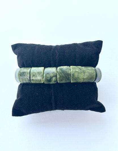 Natural Green Jade Faceted Bead Bracelet