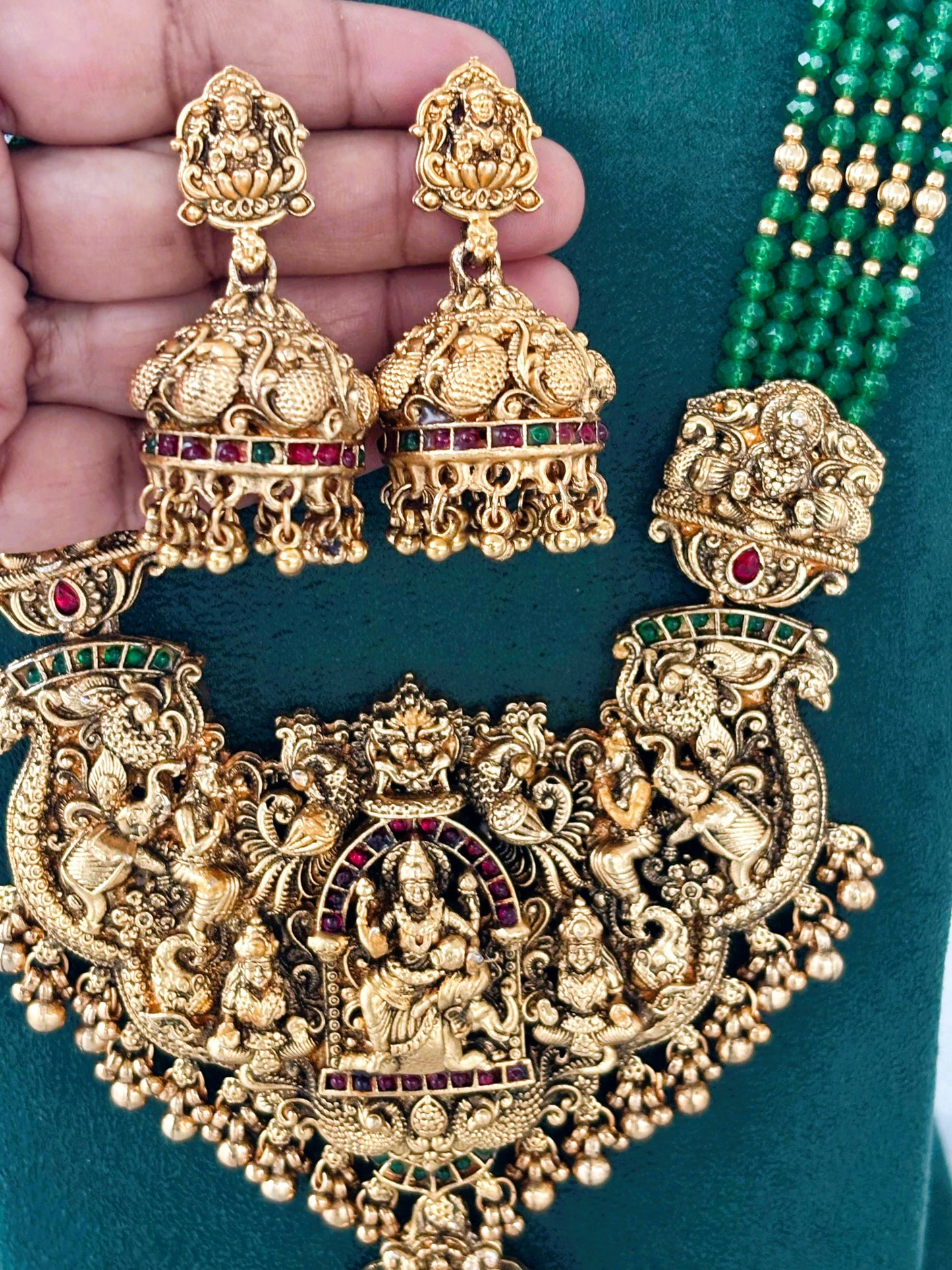 Antique Gold Ornate Leaf Green Temple Necklace