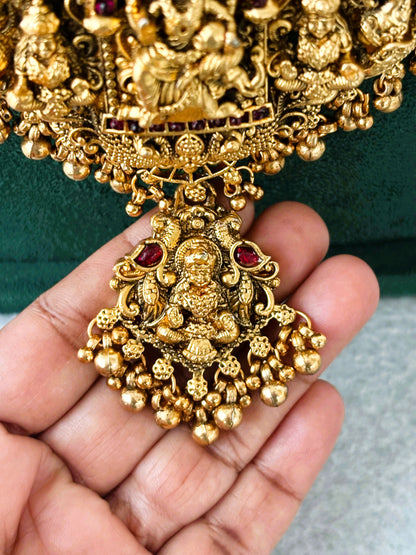 Antique Gold Ornate Leaf Green Temple Necklace