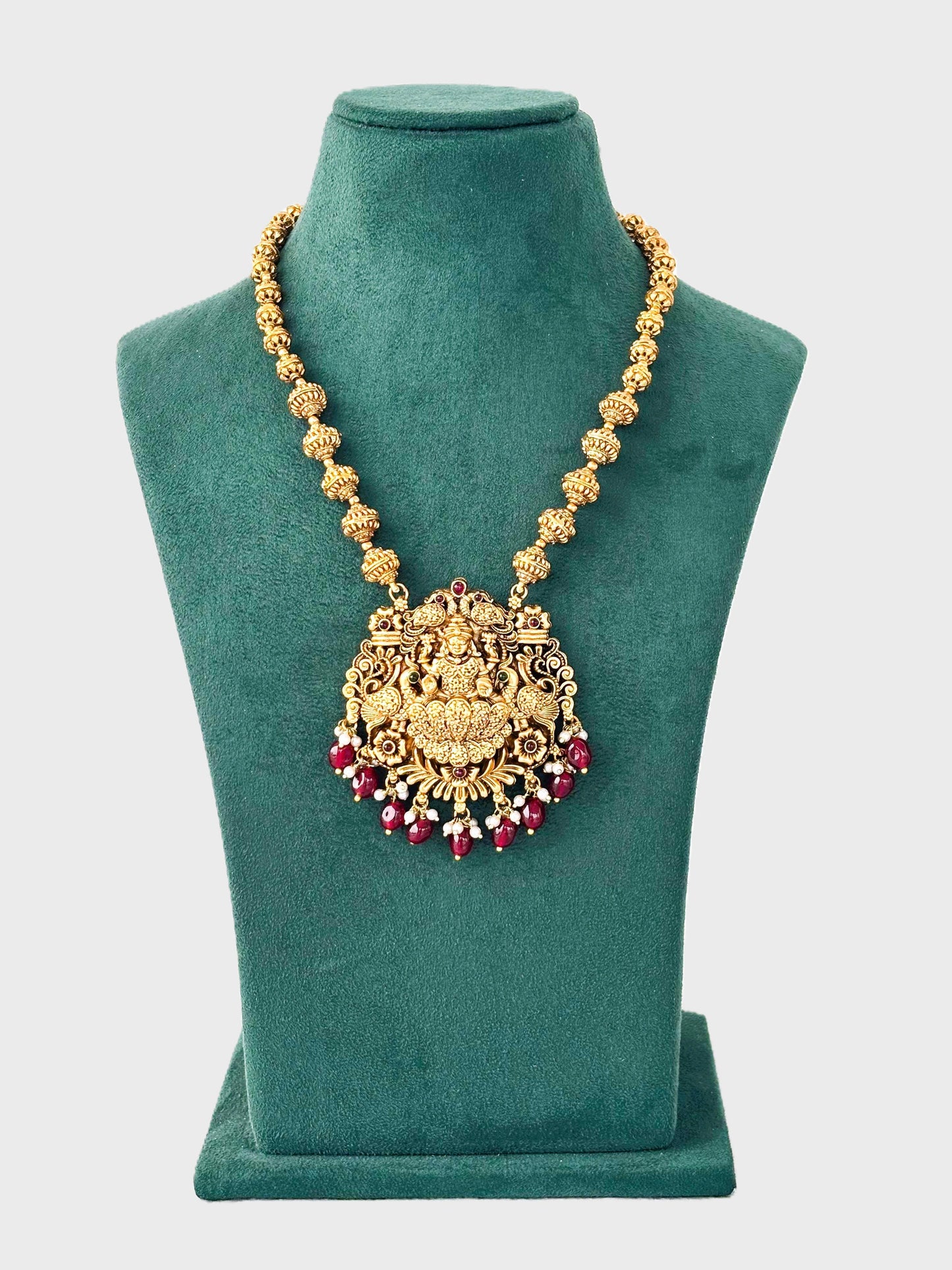 Lakshmi Temple Necklace with Red Beads and Pearls
