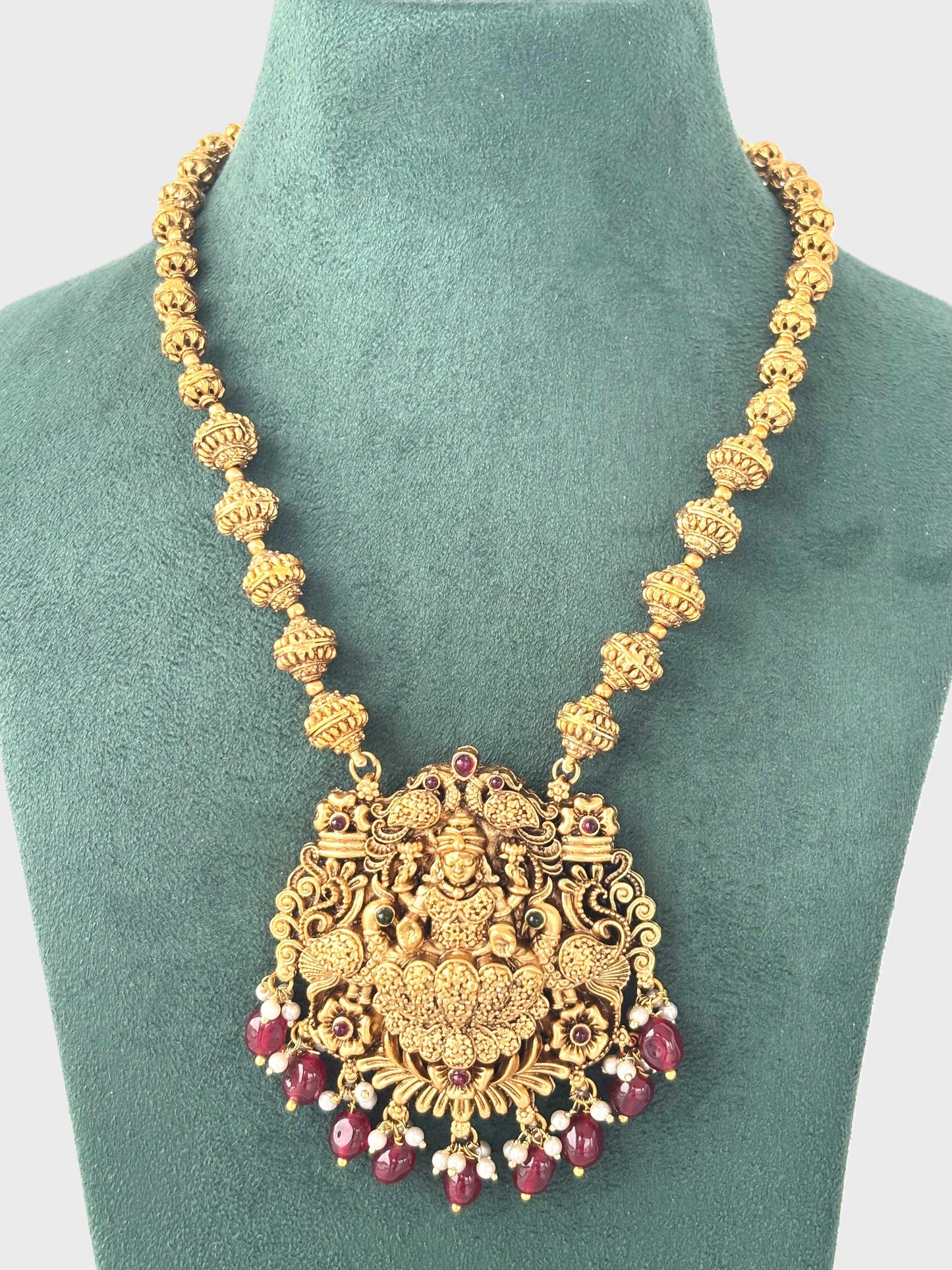 Lakshmi Temple Necklace with Red Beads and Pearls