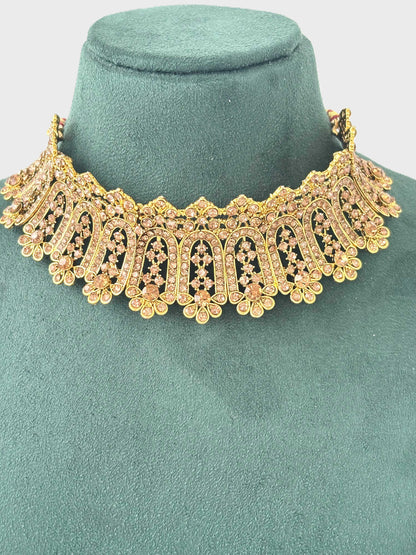 Ornate Gold Choker Set with Champagne Stone Design 1
