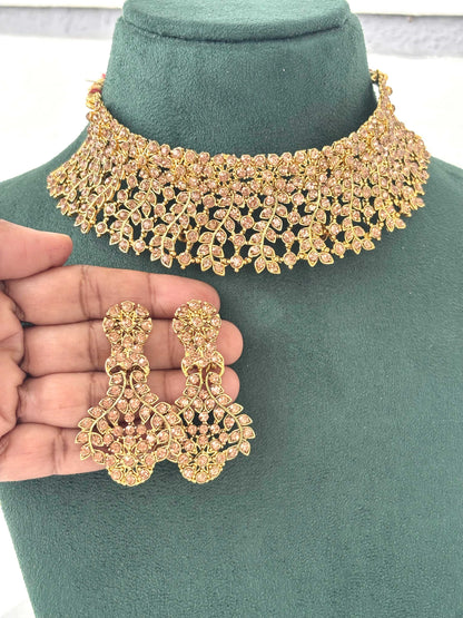 Ornate Gold Choker Set with Champagne Stone Design 2