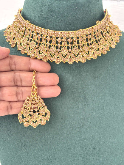 Ornate Gold Choker Set with Champagne Stone Design 3
