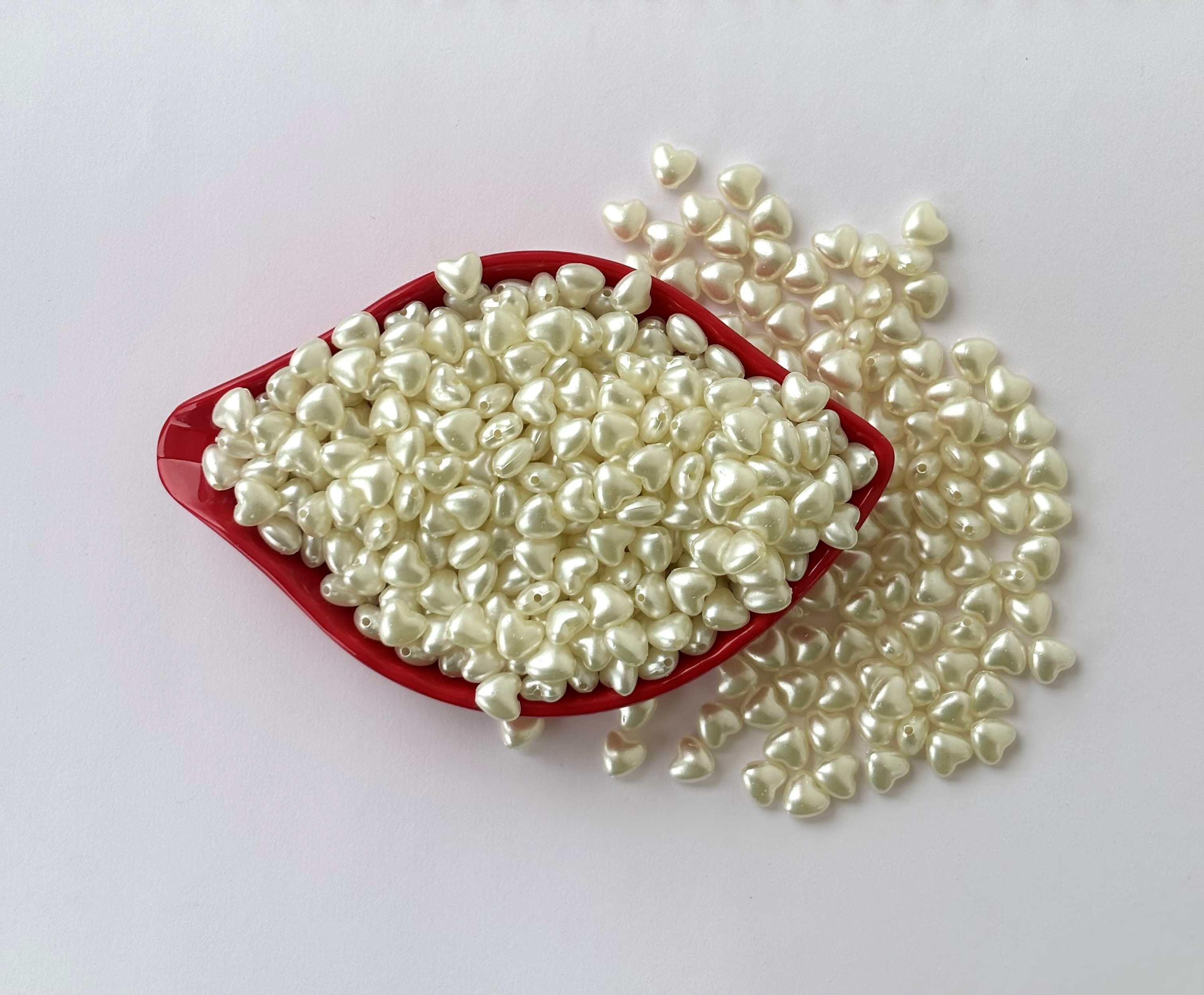 Small Cream Heart Pearl Beads