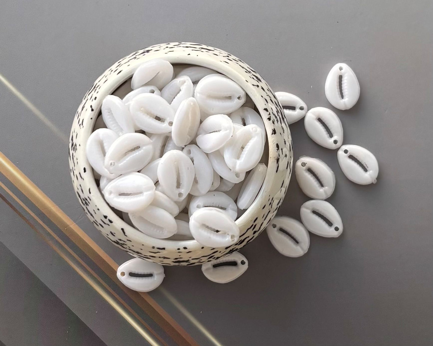 White Acrylic Cowrie Shell Shaped Beads