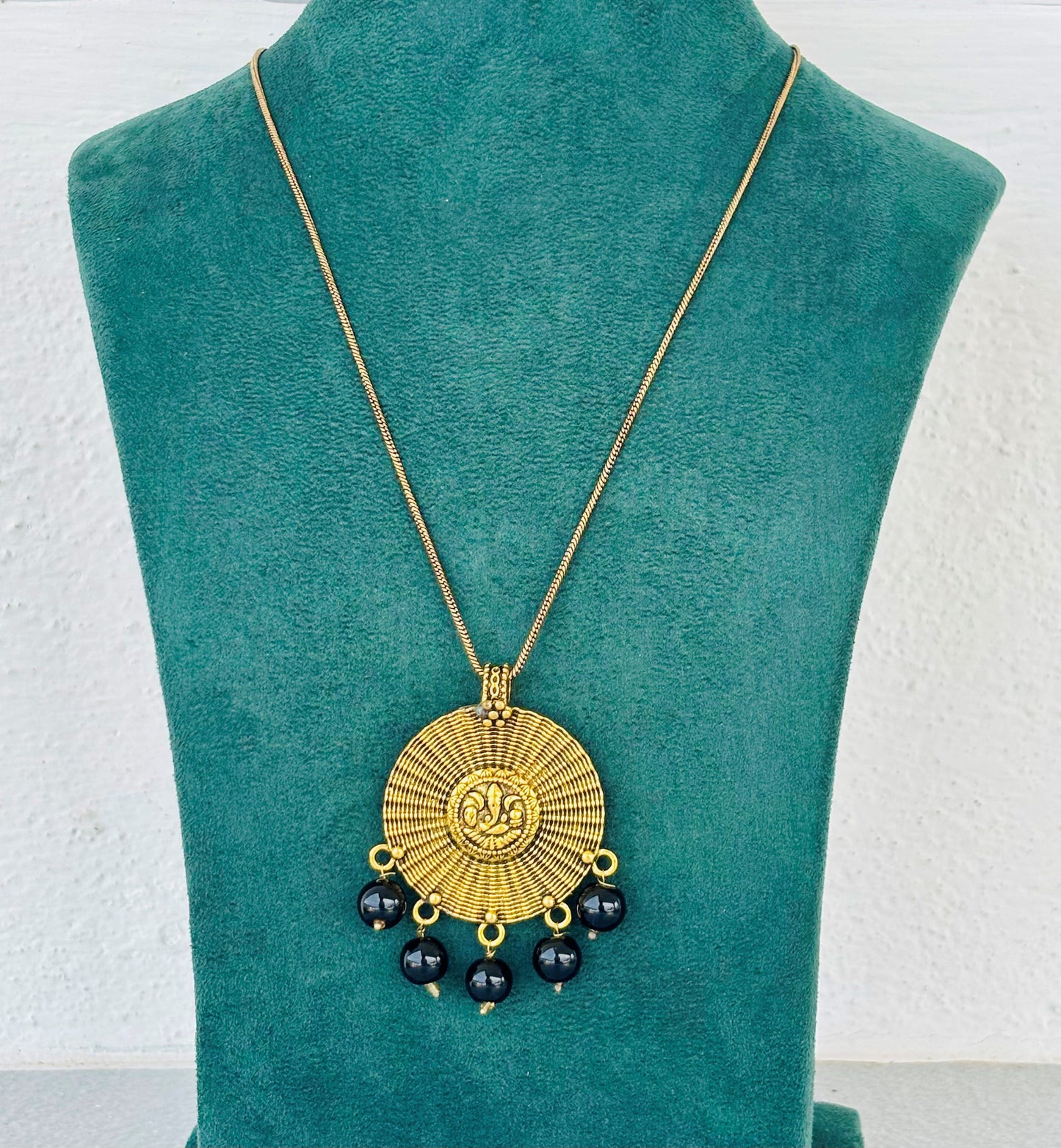 Antique Gold Pendant Necklace Set