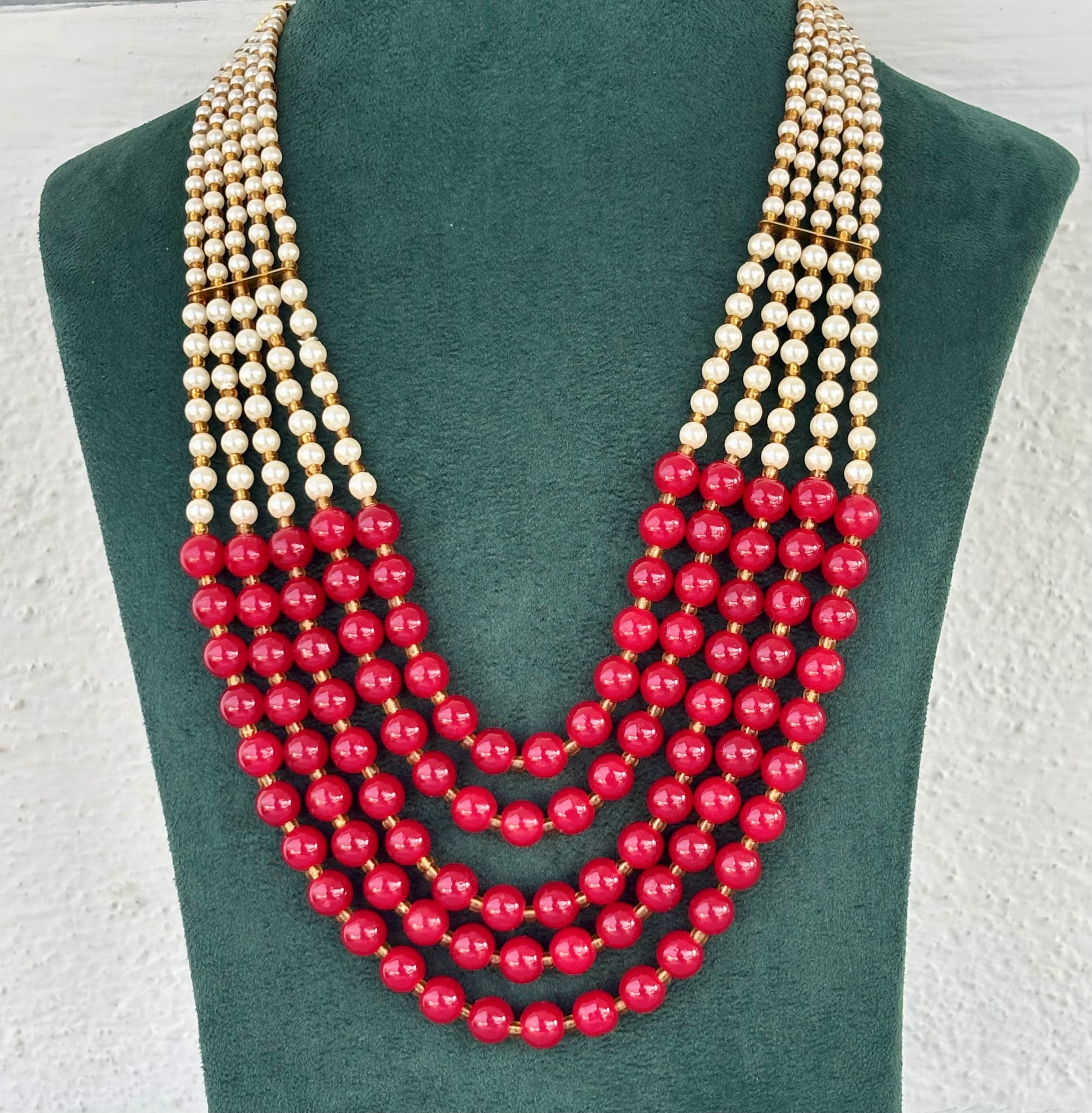 Red Bead and Pearl Panch Lada Haar