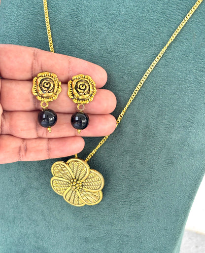 Antique Gold Floral Pendant Long Necklace Set