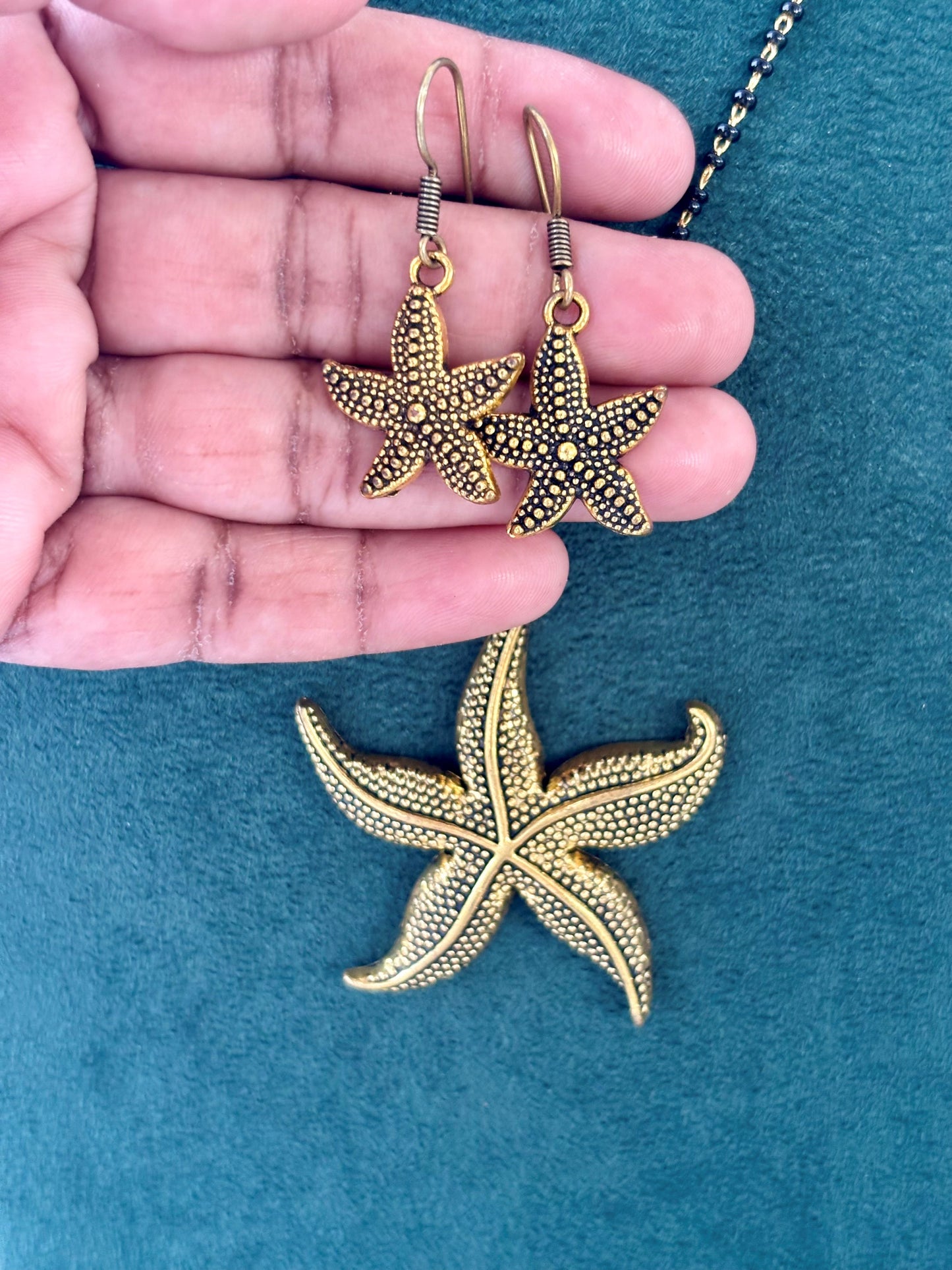 Antique Gold Starfish Pendant Necklace Set