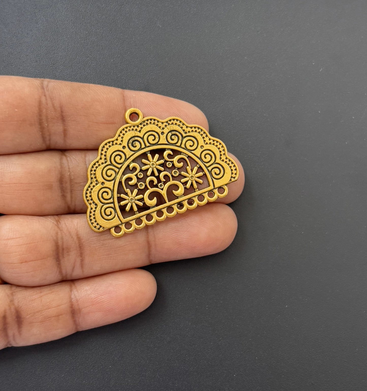 Antique Gold Fan-Shaped Floral Jewelry Connector