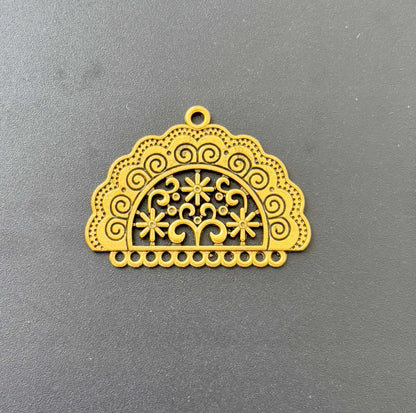 Antique Gold Fan-Shaped Floral Jewelry Connector