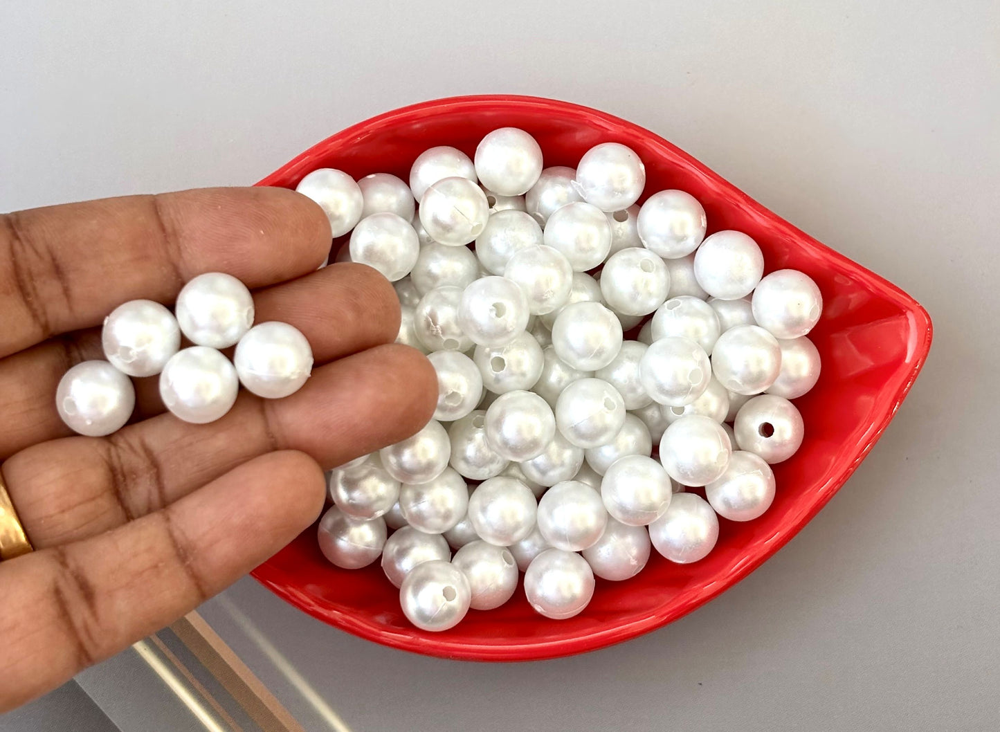 Lightweight White Acrylic Pearl Beads 10MM