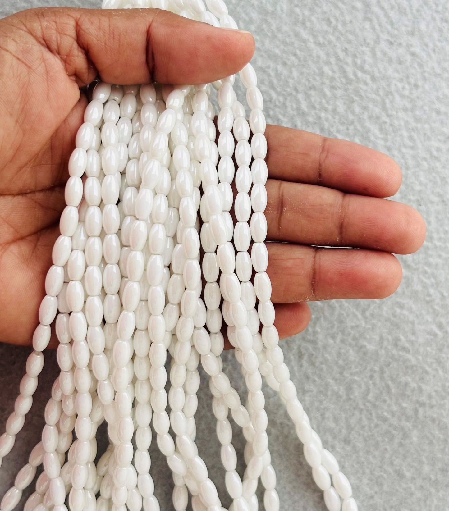 Smooth High Shine Monalisa White Oval Beads