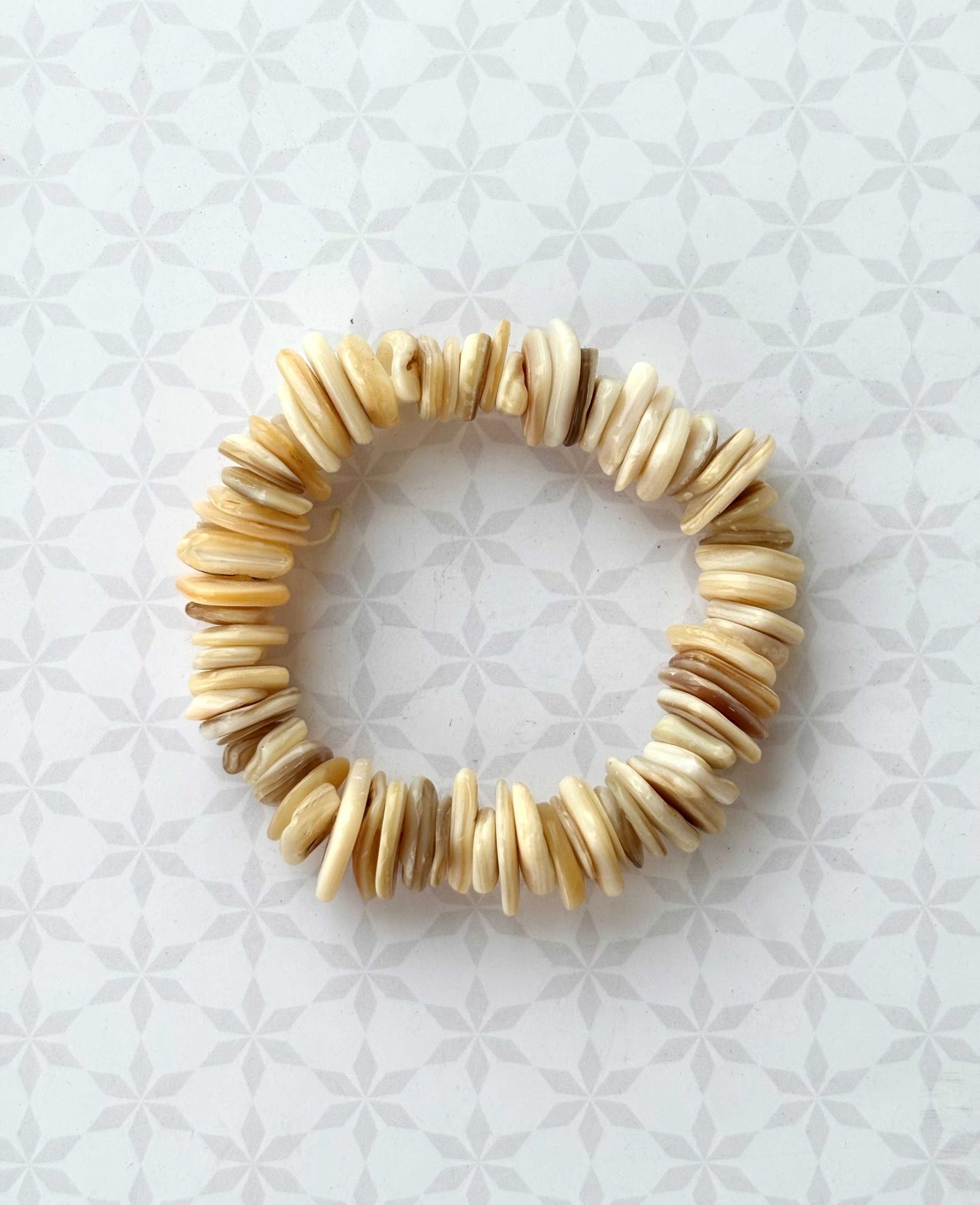 Natural White Mother of Pearl Chip Bracelet