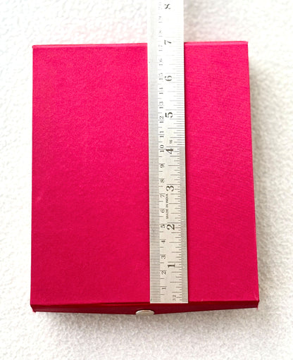 Elegant Red and Cream Jewelry Gift Box