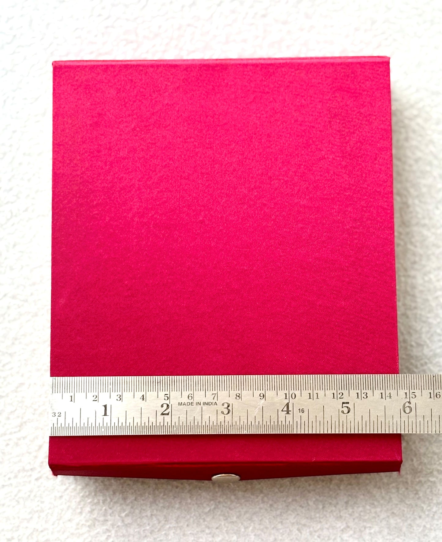 Elegant Red and Cream Jewelry Gift Box