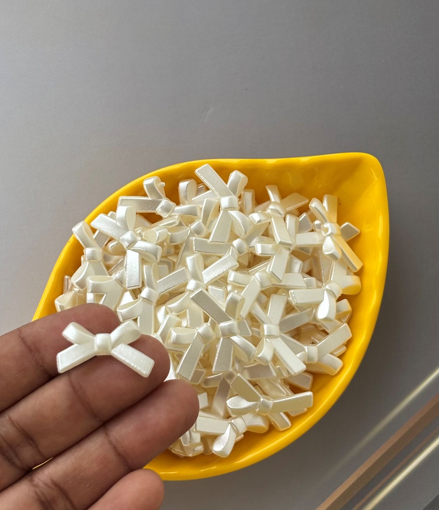 Cream Tie-Bow Beads - Craft Embellishments