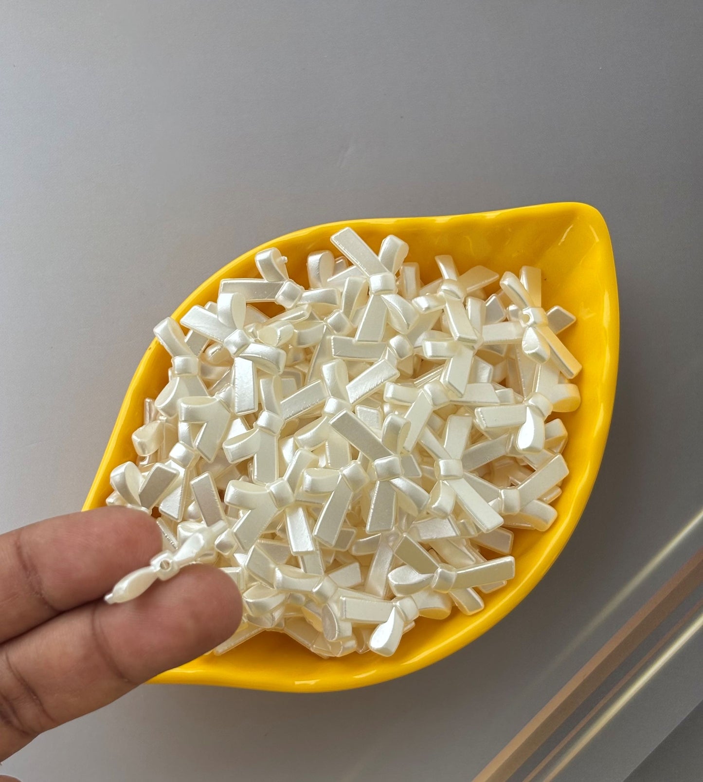 Cream Tie-Bow Beads - Craft Embellishments