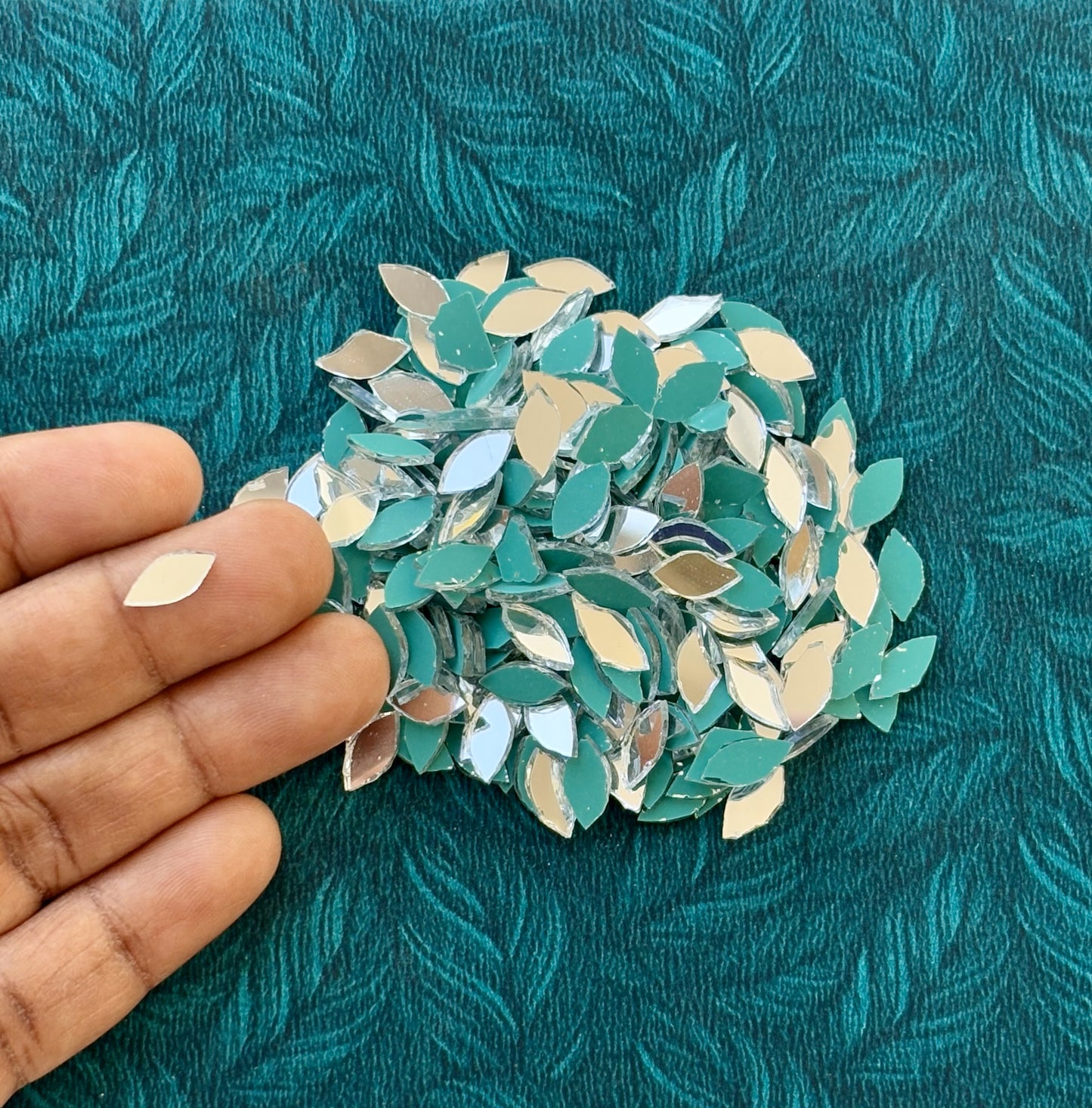 Kastipan Mirror Cutouts