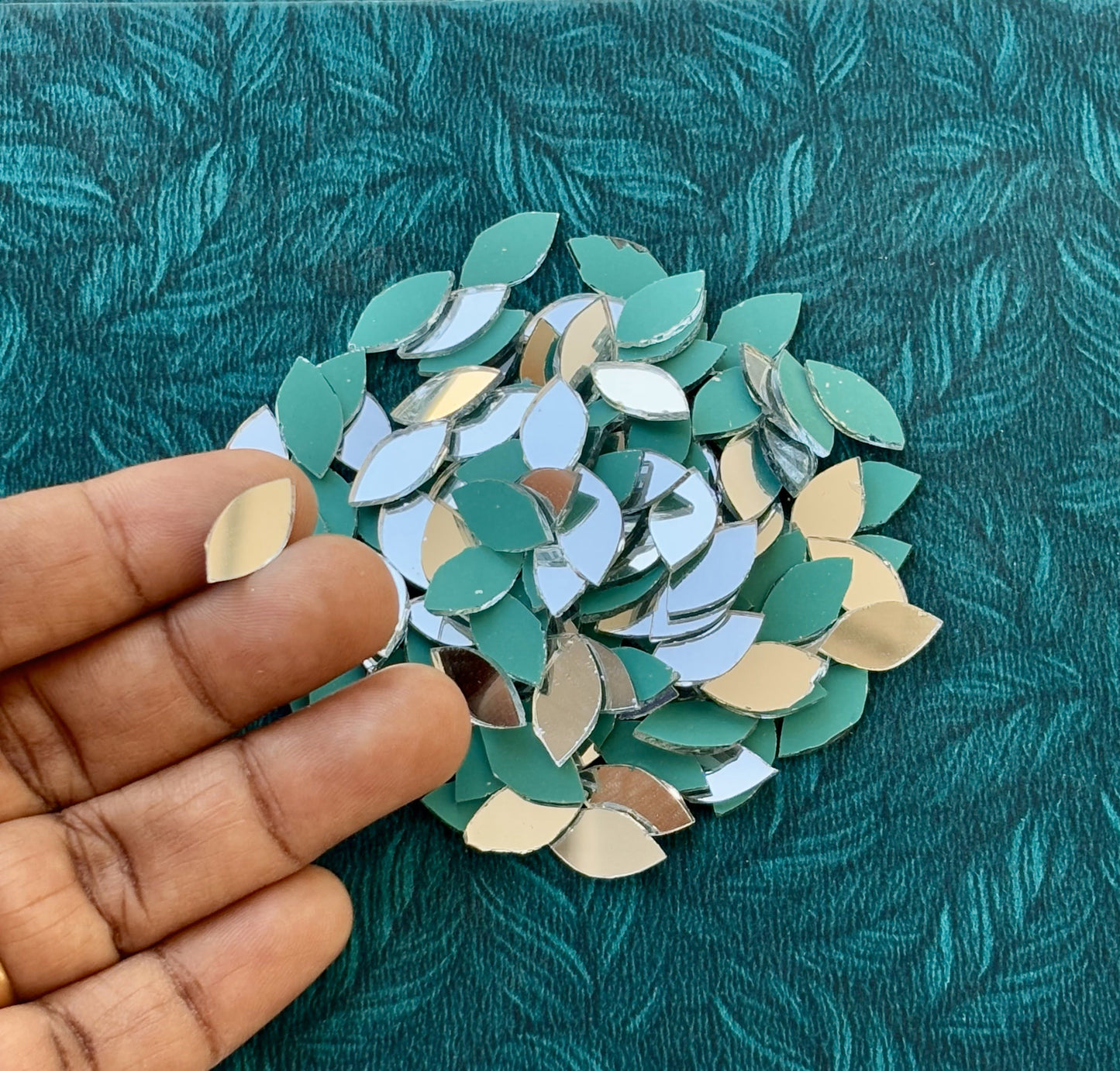 Kastipan Mirror Cutouts