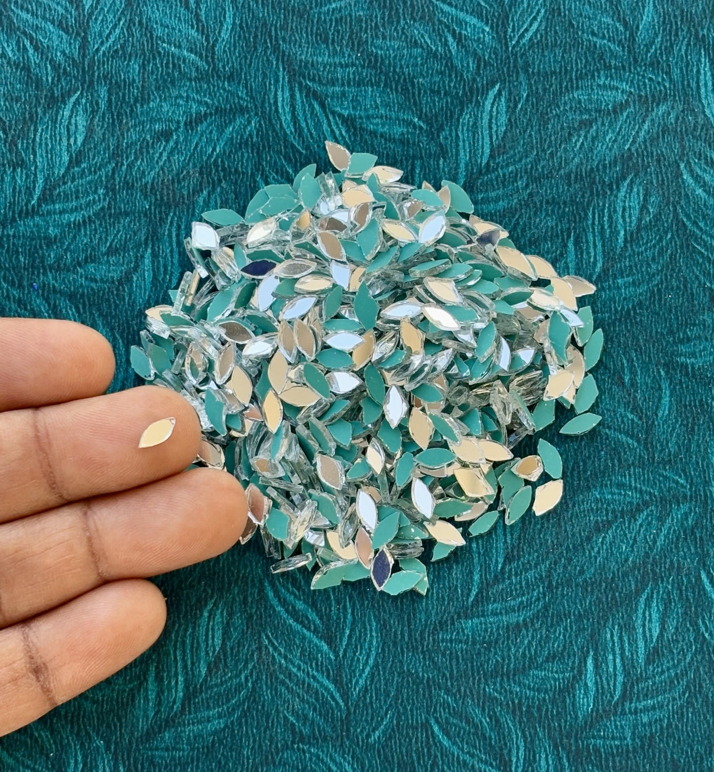 Kastipan Mirror Cutouts