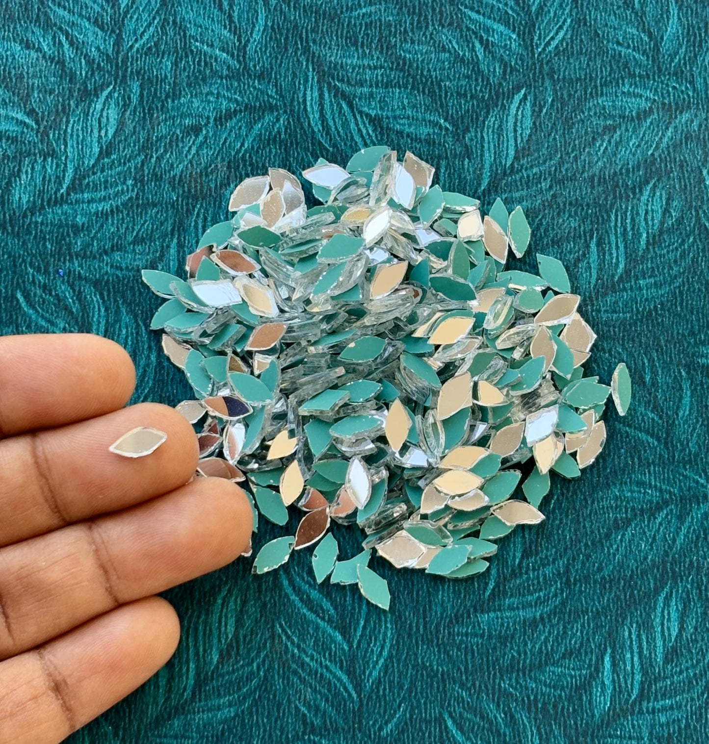 Kastipan Mirror Cutouts