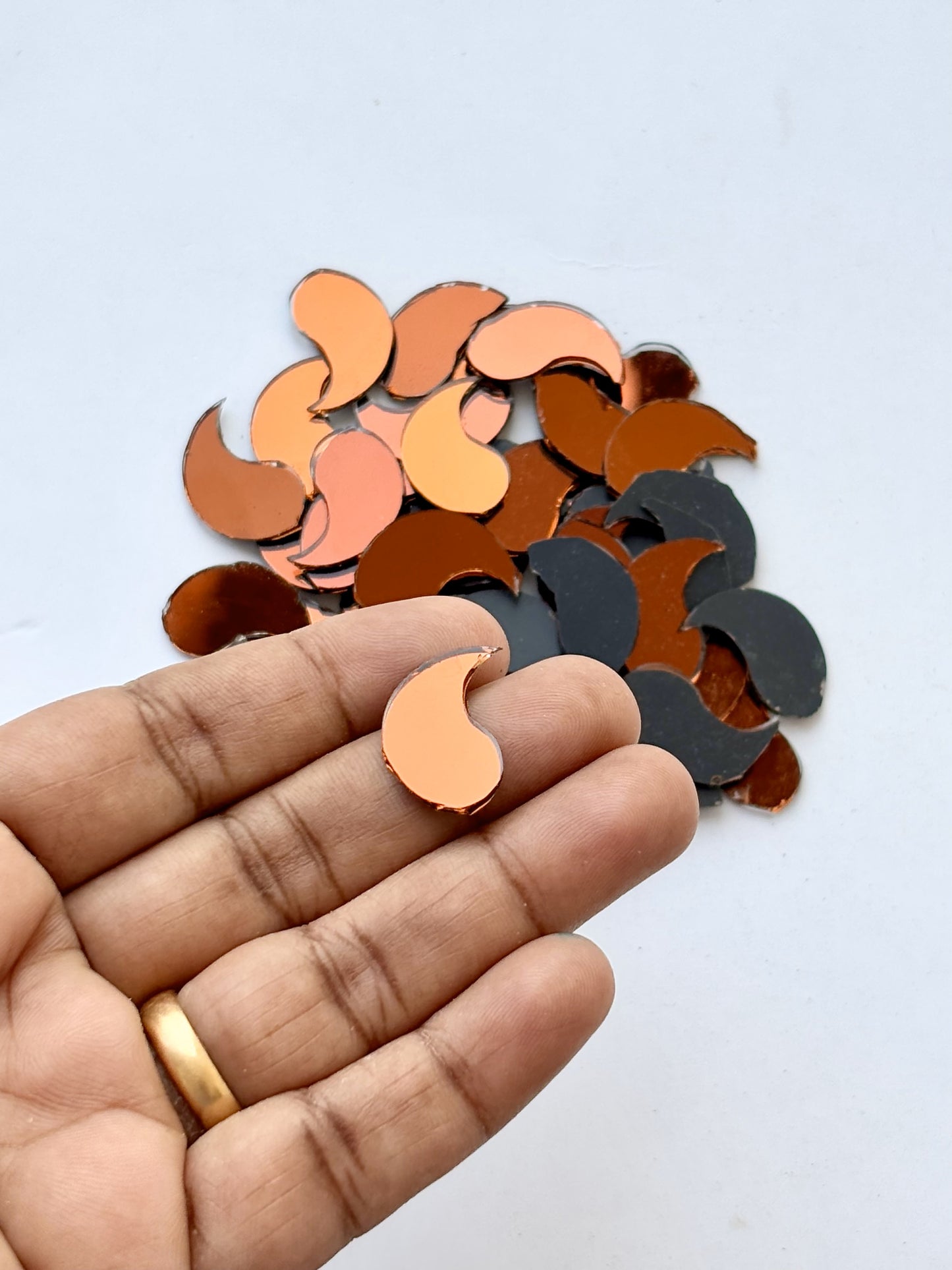 Red Fancy Shape - Mango Cut Mirrors