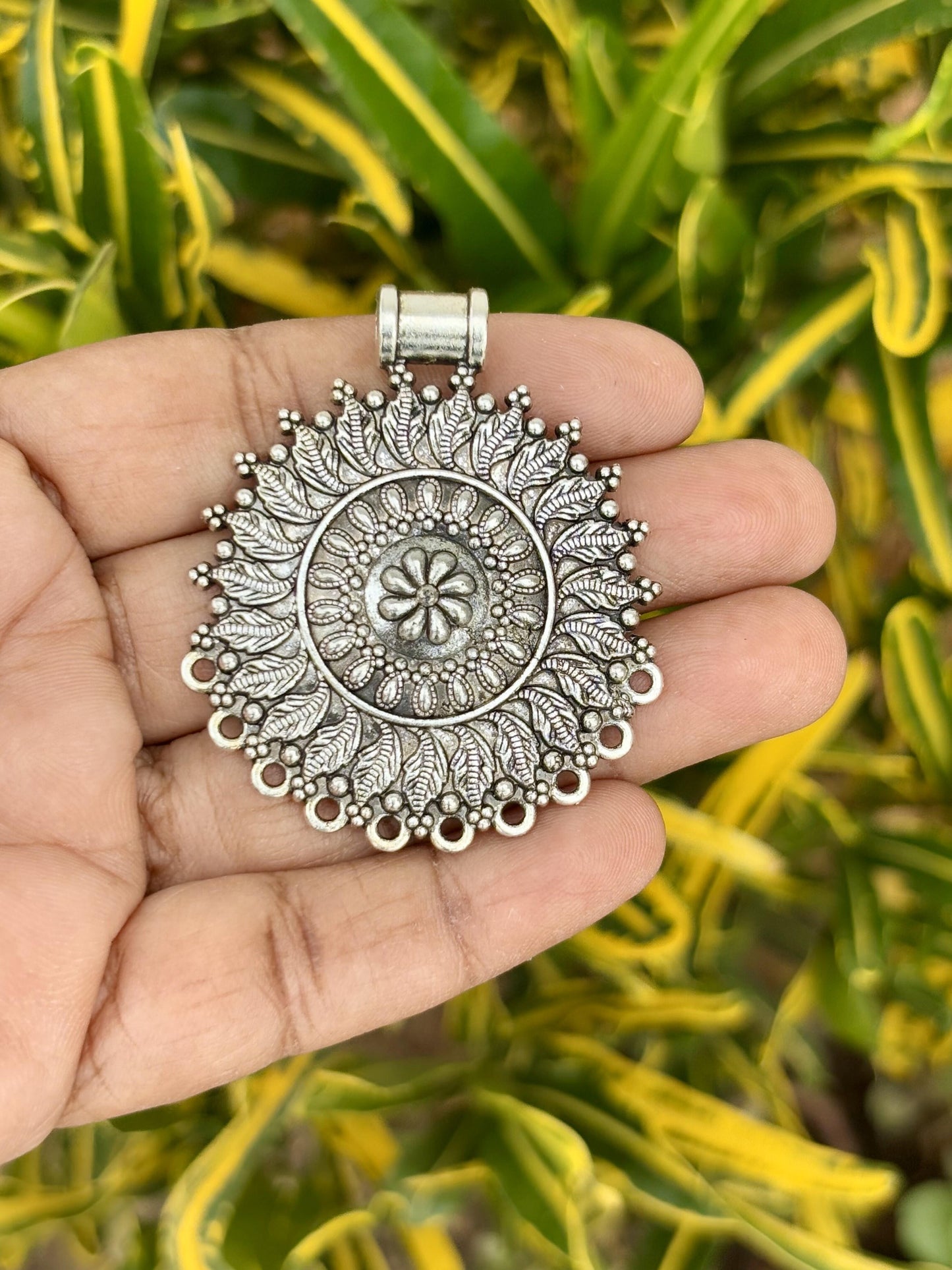 Floral and Circular Detailing Pendant